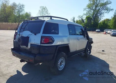 2007 Toyota Fj Cruiser z USA, uszkodzony, nr VIN JTEBU11F670050929